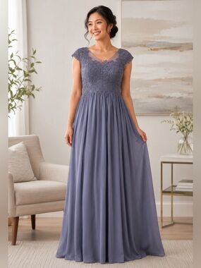 NWT Elegant Lace Bodice Evening Dress in Slate Gray